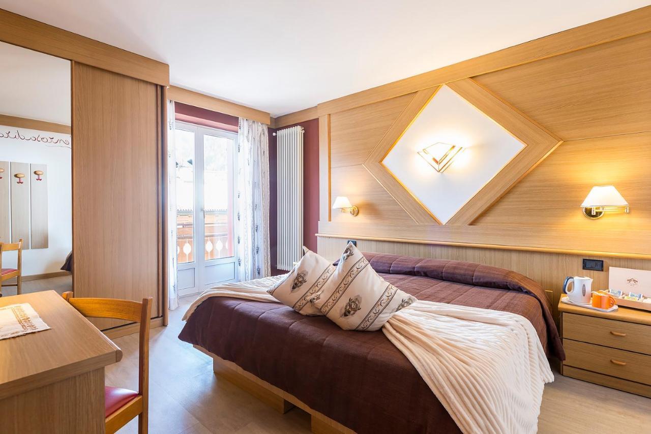 Hotel La Serenella Моэна Экстерьер фото