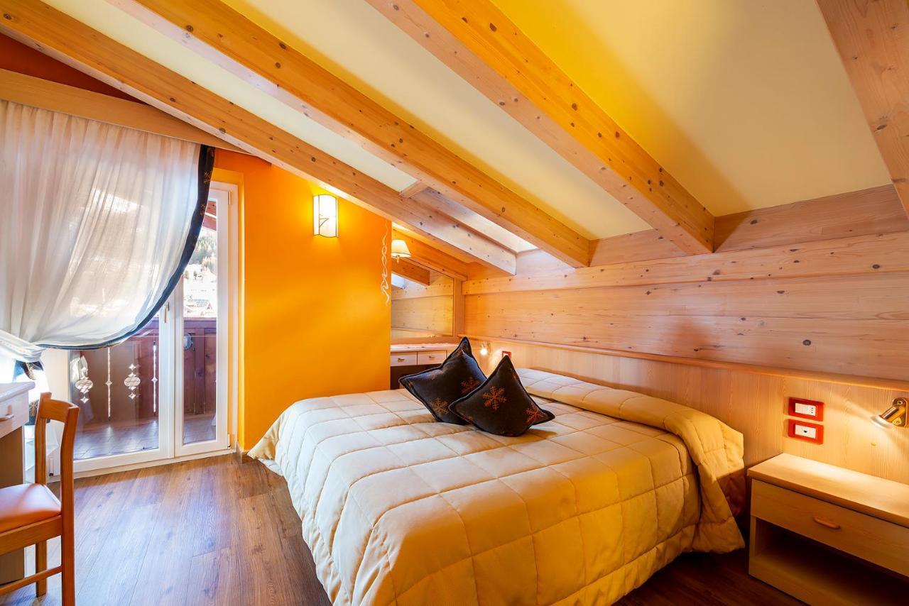 Hotel La Serenella Моэна Экстерьер фото