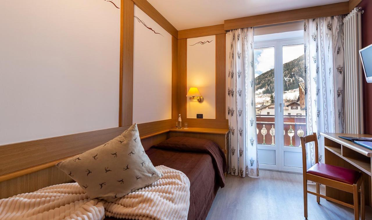 Hotel La Serenella Моэна Экстерьер фото