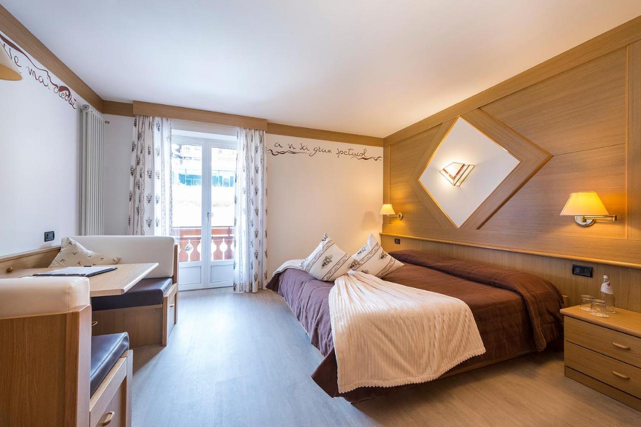 Hotel La Serenella Моэна Экстерьер фото