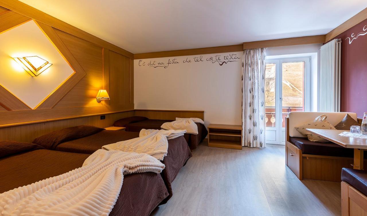 Hotel La Serenella Моэна Экстерьер фото