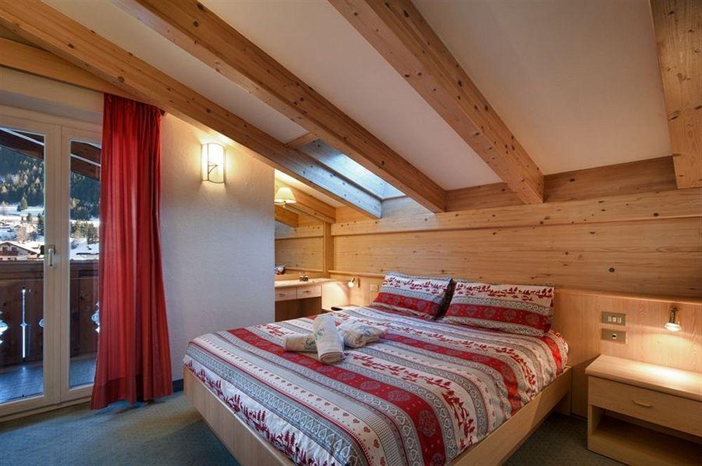 Hotel La Serenella Моэна Экстерьер фото